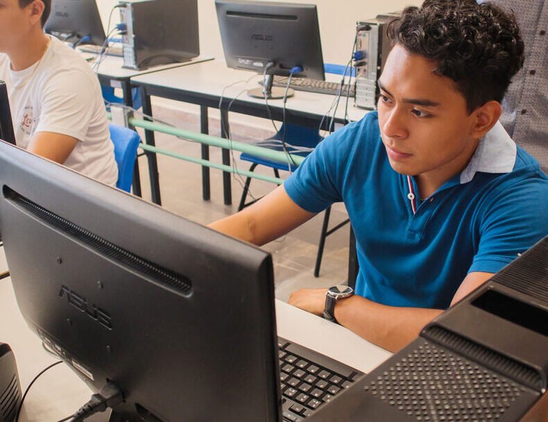 Instalaciones-UniAcapulco7-790×790